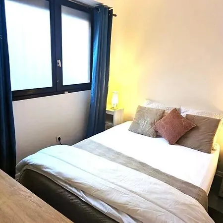 Cosy Laurier - 2ch - Quiet Hypercenter